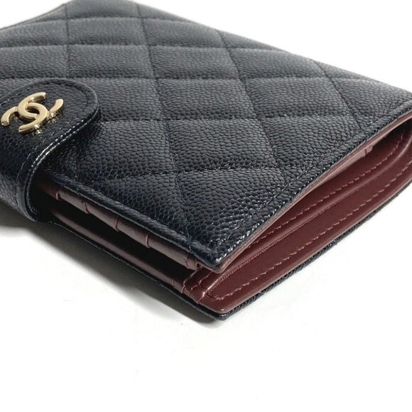 CHANEL AP3791 CC CC Mark Quilted Matelasse Logo Folded wallet case Unused - Picture 3 of 13